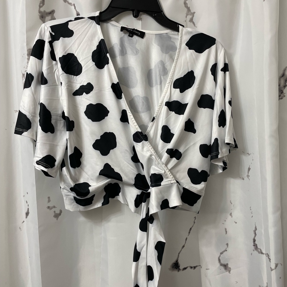 Black and White Wrap Top